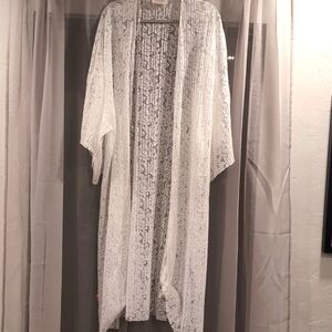 Gorgeous white lace long kimono